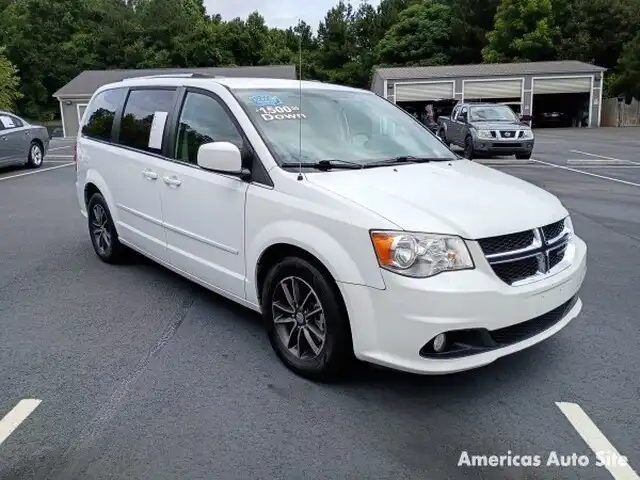 2017 Dodge Grand Caravan SXT's photo