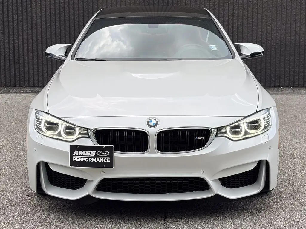 2016 BMW M4 Base photo 3