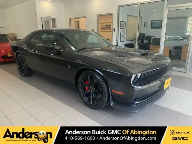 2015 Dodge Challenger SRT Hellcat's photo