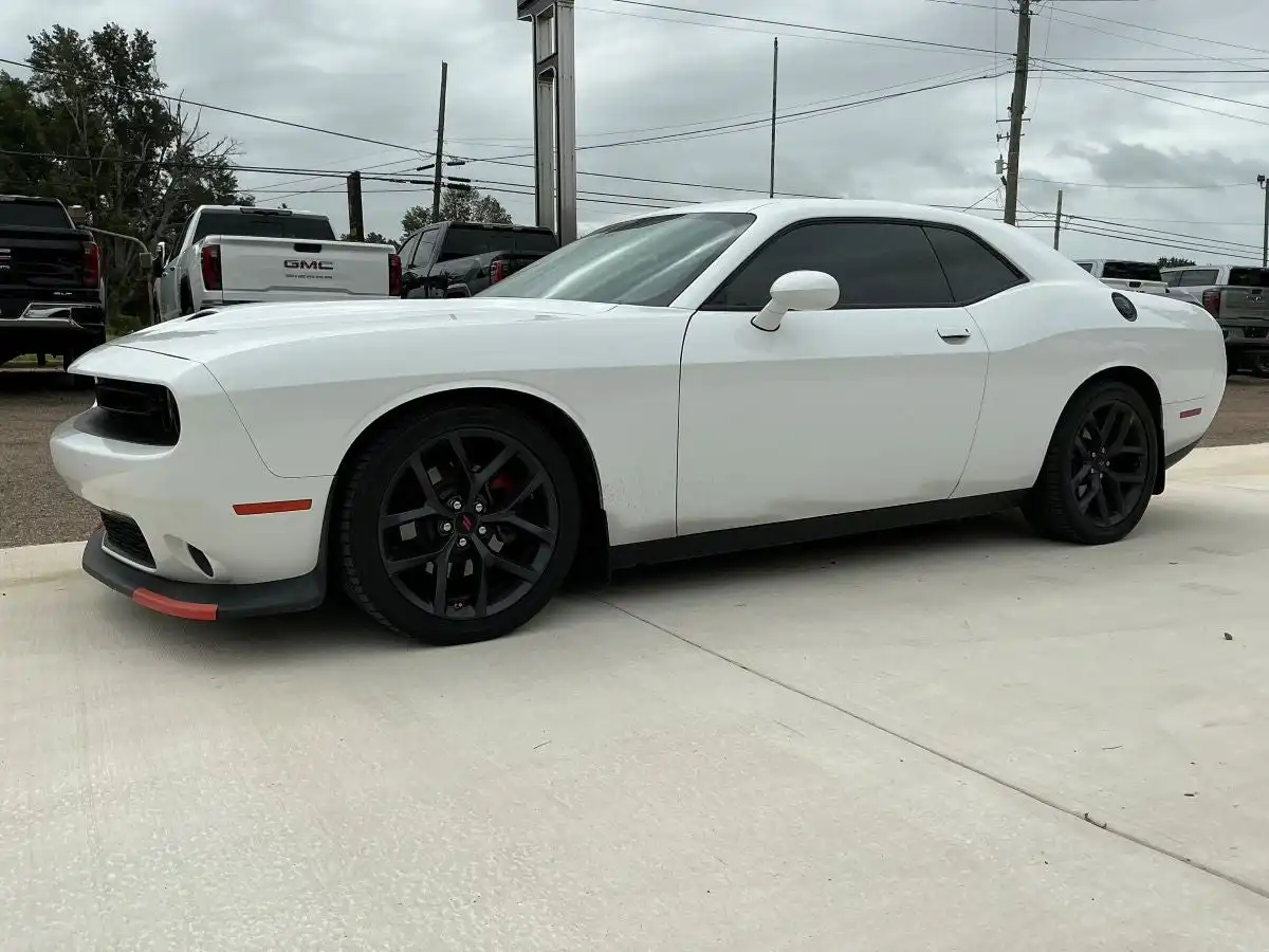 2023 Dodge Challenger GT Auto's photo