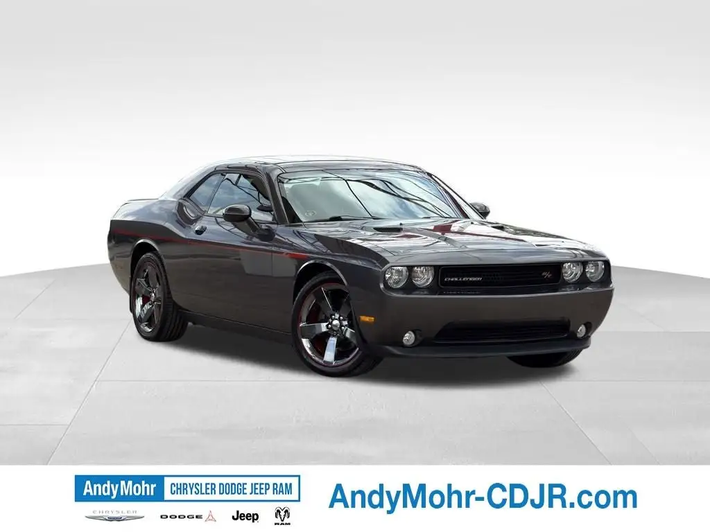 2013 Dodge Challenger R/T photo 1
