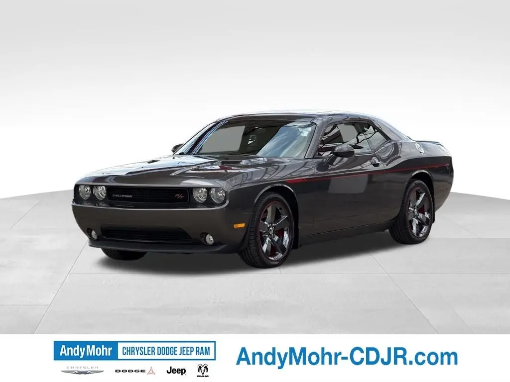 2013 Dodge Challenger R/T photo 3