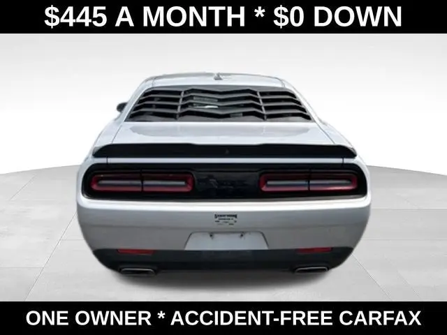 2023 Dodge Challenger SXT Auto photo 4