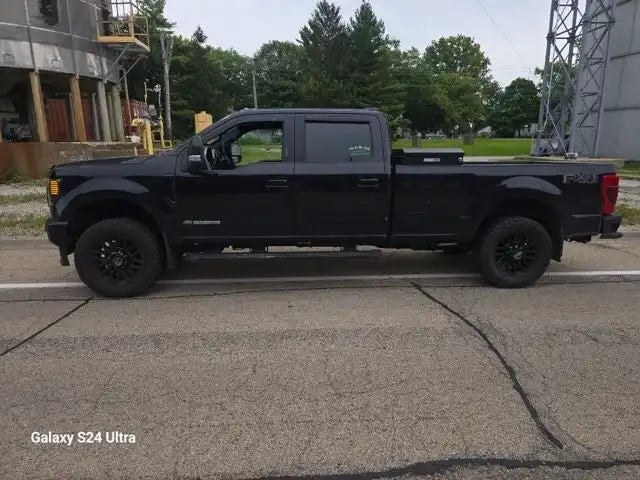 2022 Ford F-350 Lariat 4x4 Crew Cab 6-1/2' Box SRW's photo