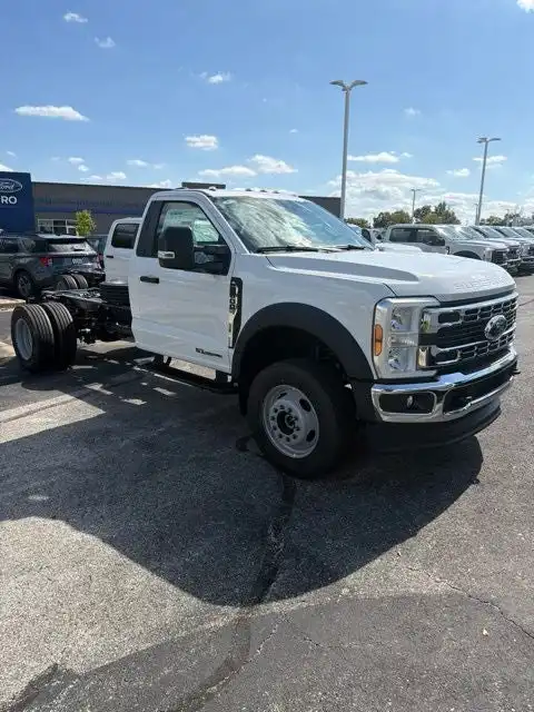 2026 Ford F-600 XL 4x4 Regular Cab 205-In DRW's photo