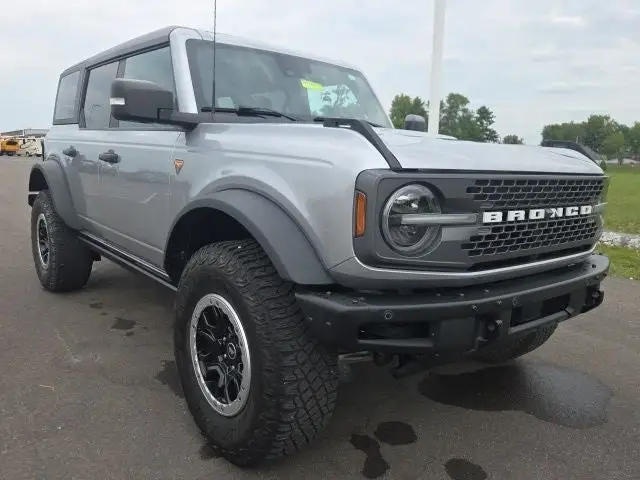 2022 Ford Bronco Badlands 4x4 photo 1