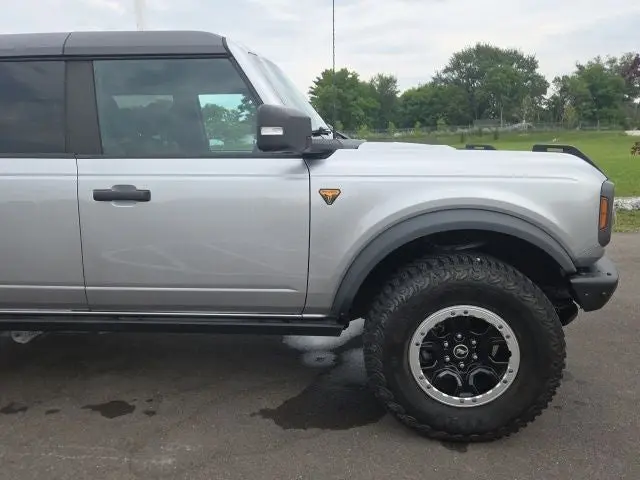 2022 Ford Bronco Badlands 4x4 photo 4
