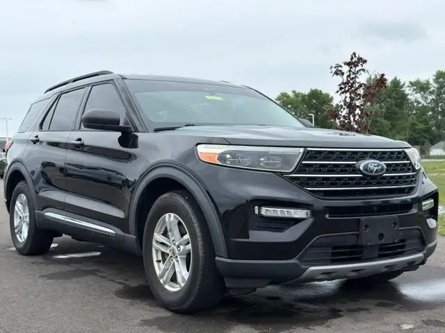 2020 Ford Explorer XLT 4WD photo 1