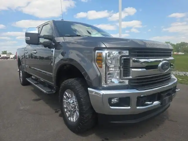 2018 Ford F-250 XLT 4x4 Crew Cab 6-3/4' Box's photo
