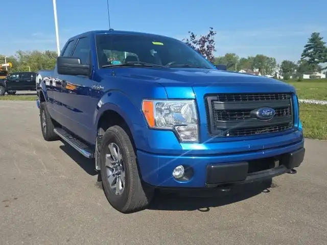 2013 Ford F-150 STX 4WD SuperCab 145 in's photo