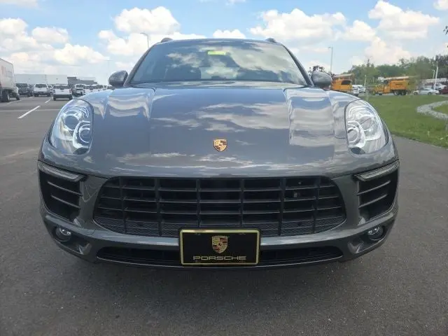 2016 Porsche Macan S photo 3