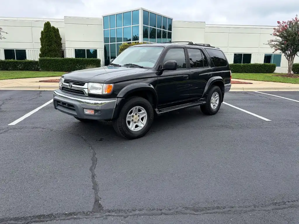 2002 Toyota 4Runner SR5 4WD's photo