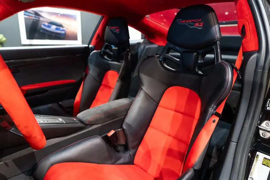 2018 Porsche 911 GT2 RS's photo
