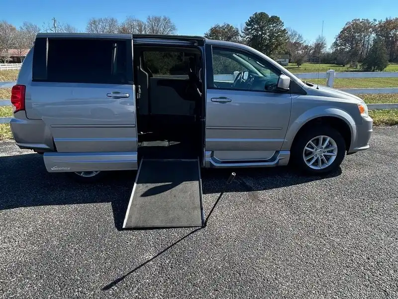 2014 Dodge Grand Caravan SXT's photo