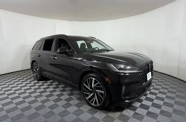 2025 Lincoln Aviator Black Label AWD's photo