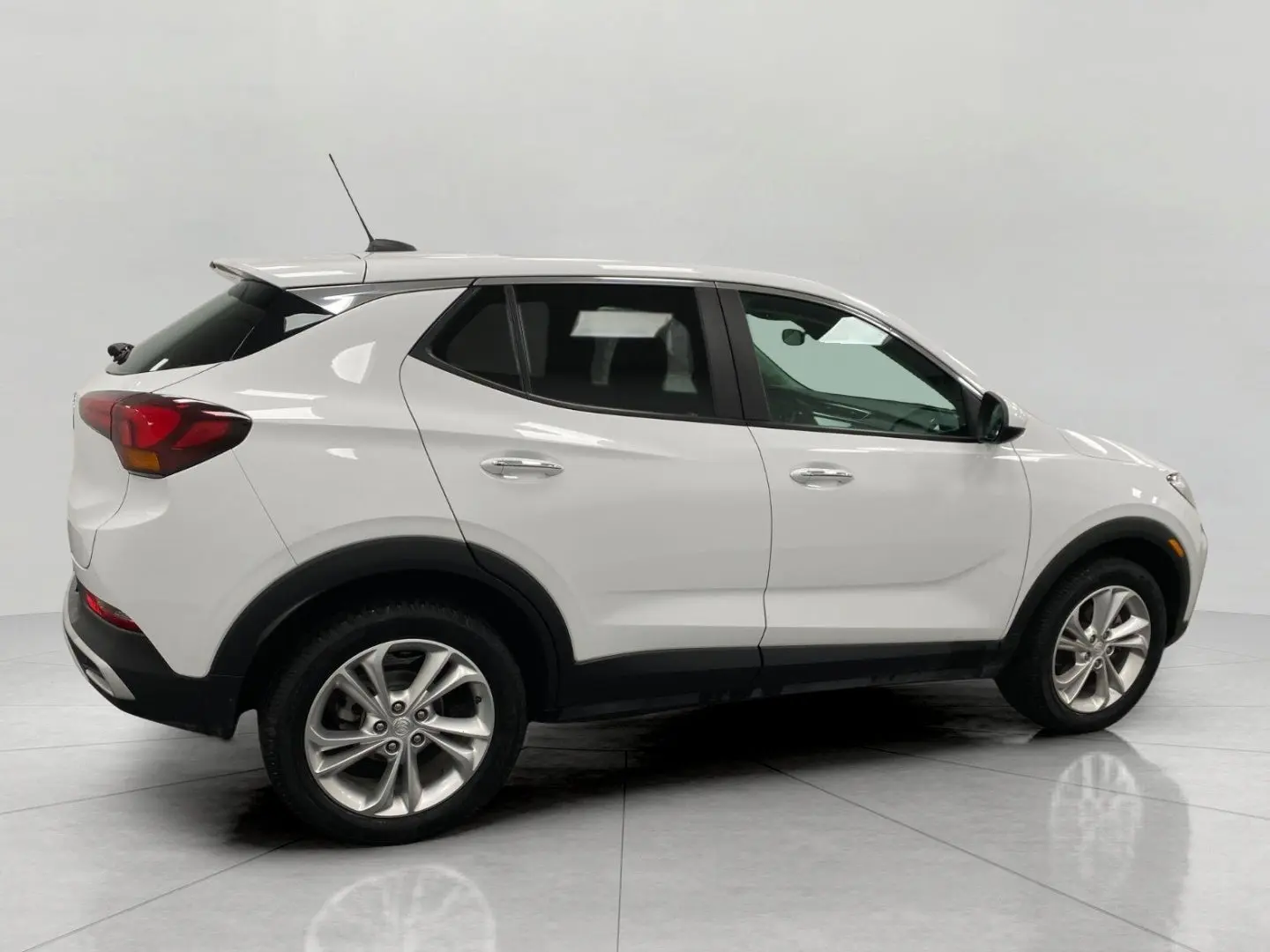 2022 Buick Encore GX Preferred AWD photo 3