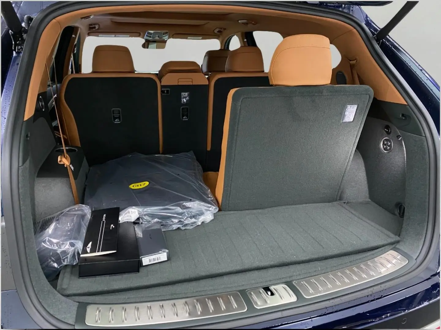 2026 Genesis GV80 2.5T Advanced AWD photo 5