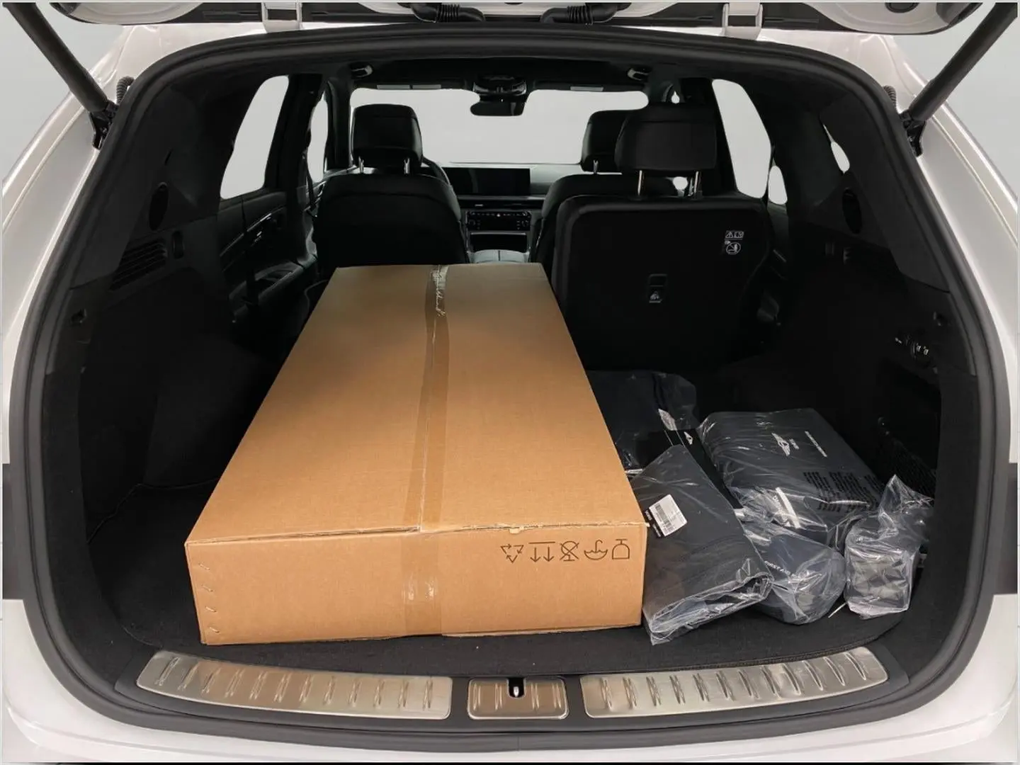 2026 Genesis GV80 3.5T Prestige Black AWD photo 5