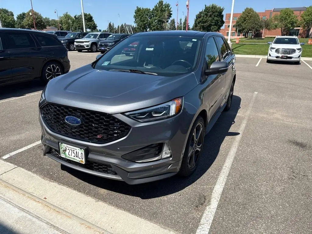 2021 Ford Edge ST AWD photo 4