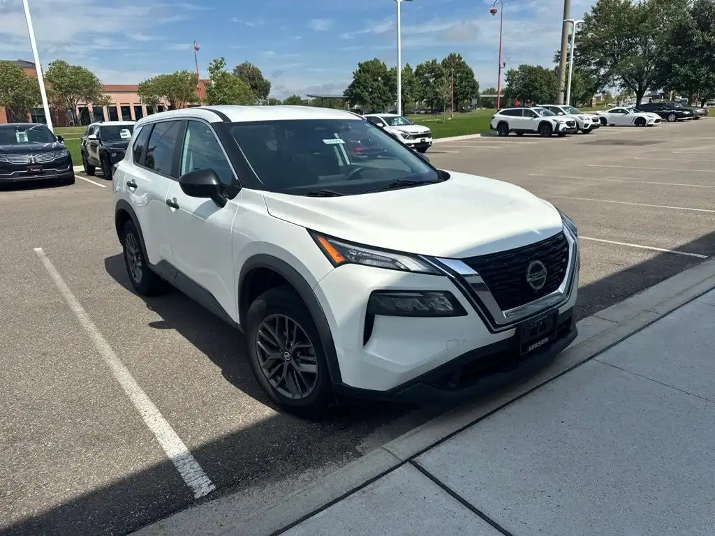 2021 Nissan Rogue S FWD's photo