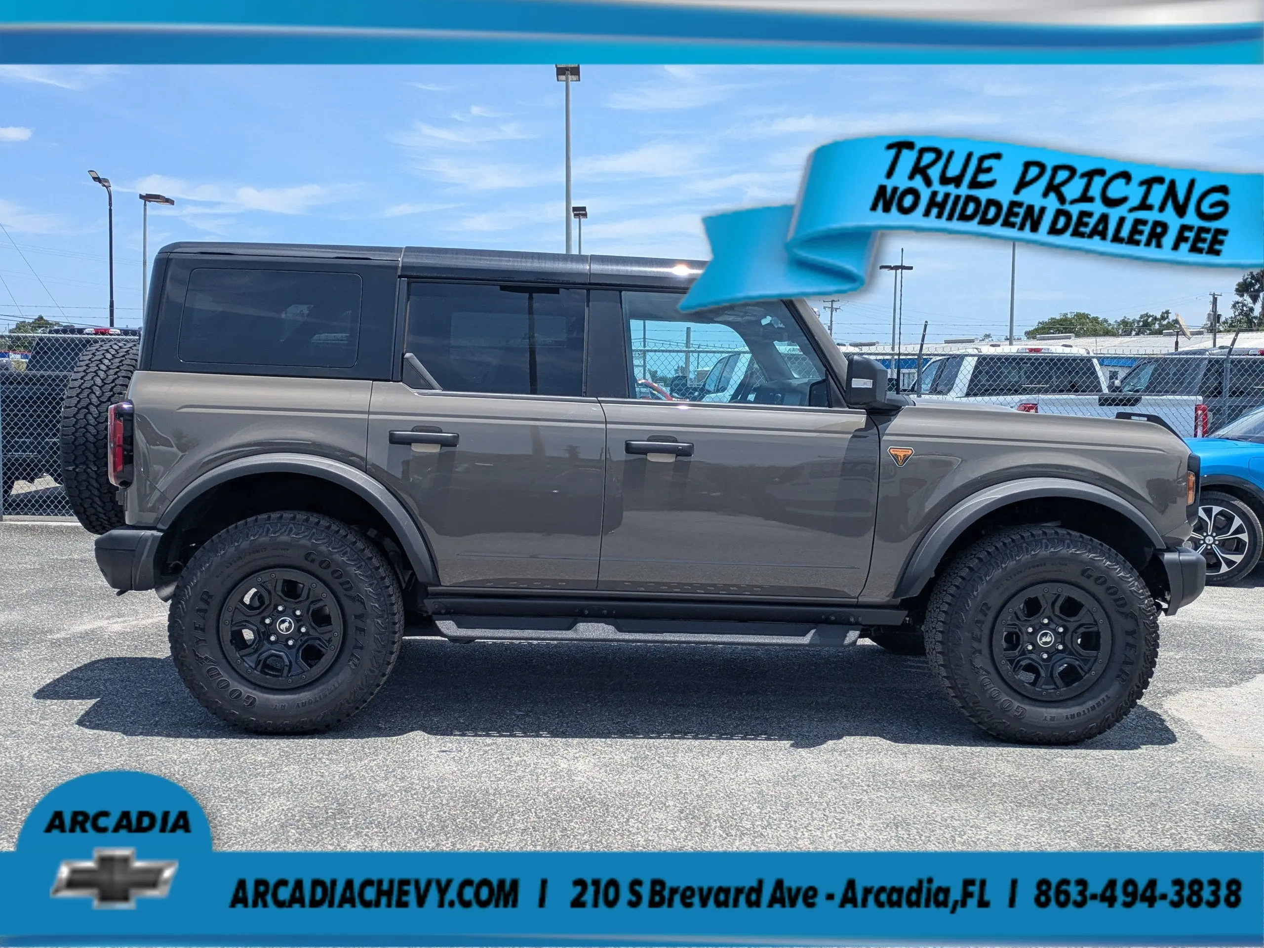 2025 Ford Bronco Badlands 4x4 photo 3