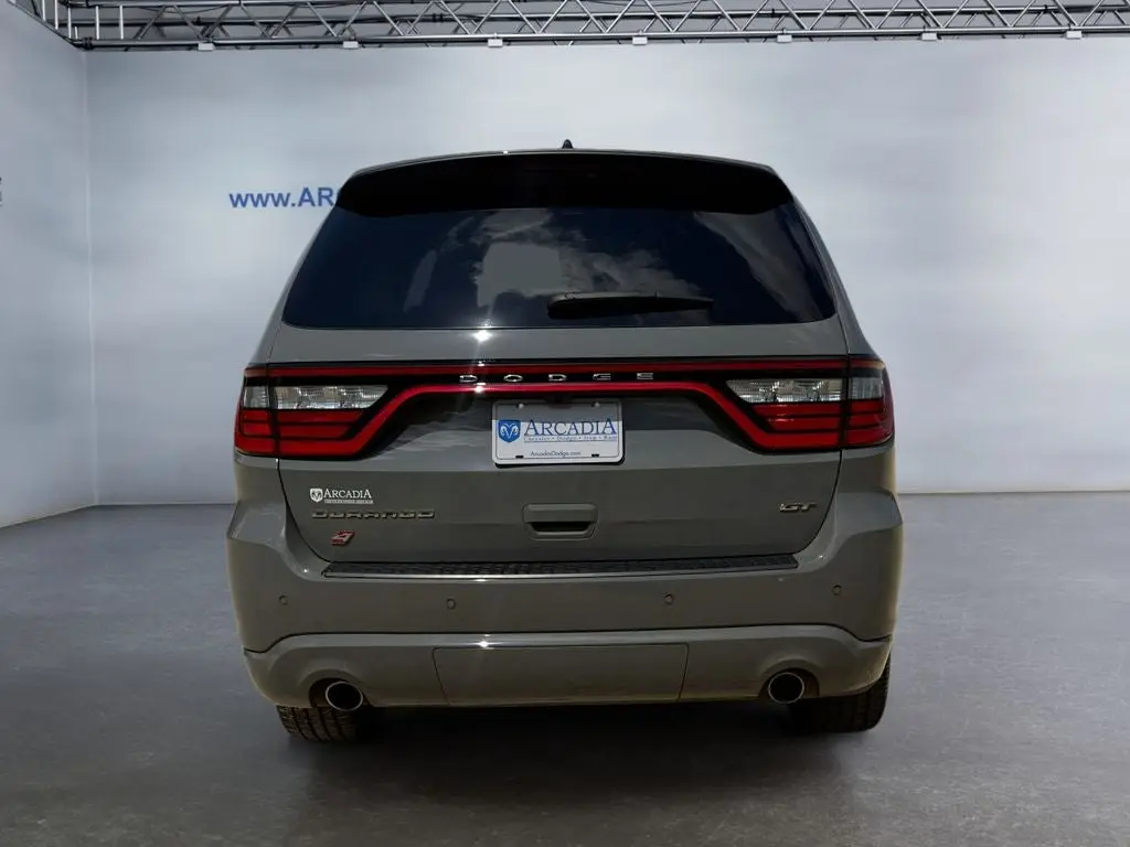 2025 Dodge Durango GT AWD photo 4