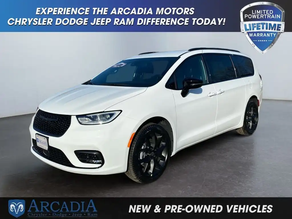 2026 Chrysler Pacifica Select AWD's photo