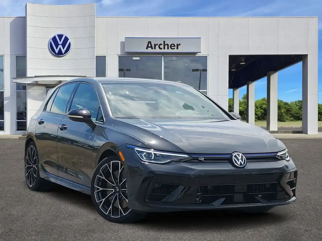 2026 Volkswagen Golf R 4-Door DSG's photo