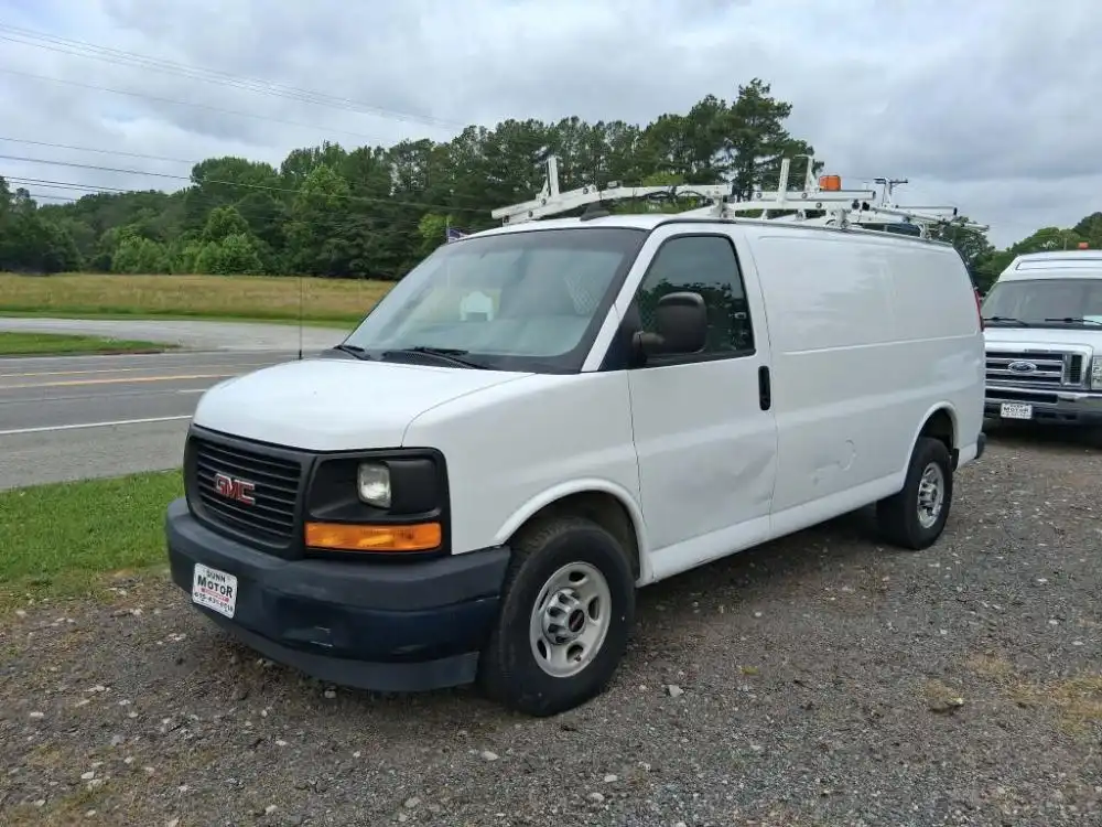 2017 GMC Savana 2500's photo