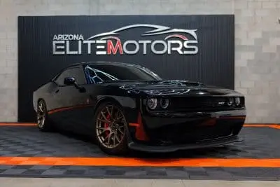 2016 Dodge Challenger SRT Hellcat photo 2