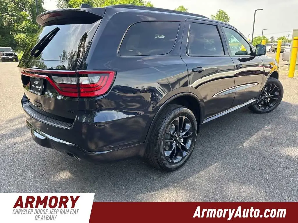 2026 Dodge Durango GT Plus AWD photo 4