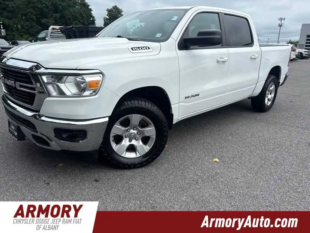 2021 RAM 1500 Big Horn/Lone Star 4x4 Crew Cab 5'7's photo