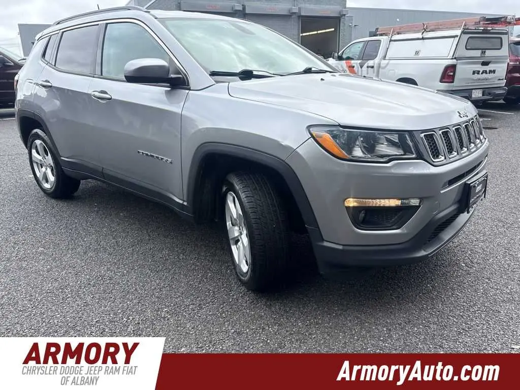 2019 Jeep Compass Latitude 4X4 photo 3