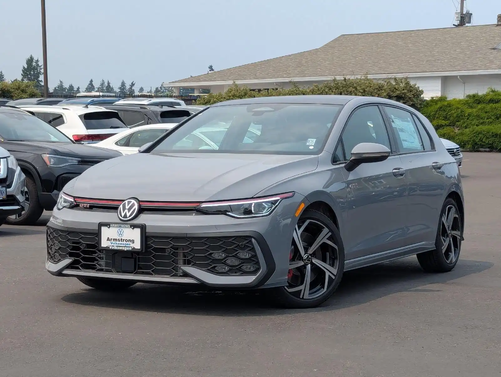 2026 Volkswagen Golf GTI 2.0T SE 4-door DSG's photo