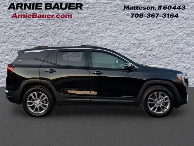 2023 GMC Terrain SLT AWD photo 4