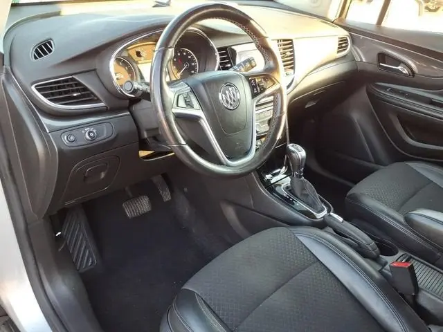 2021 Buick Encore Preferred AWD photo 3