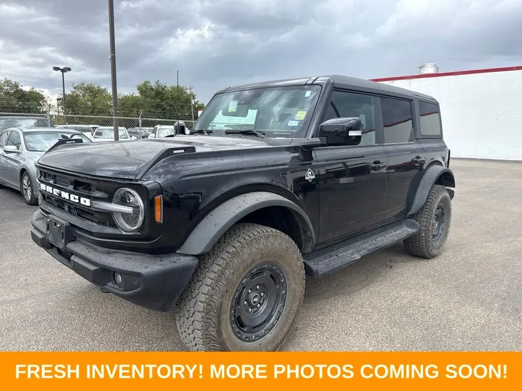 2025 Ford Bronco Outer Banks 4WD photo 5