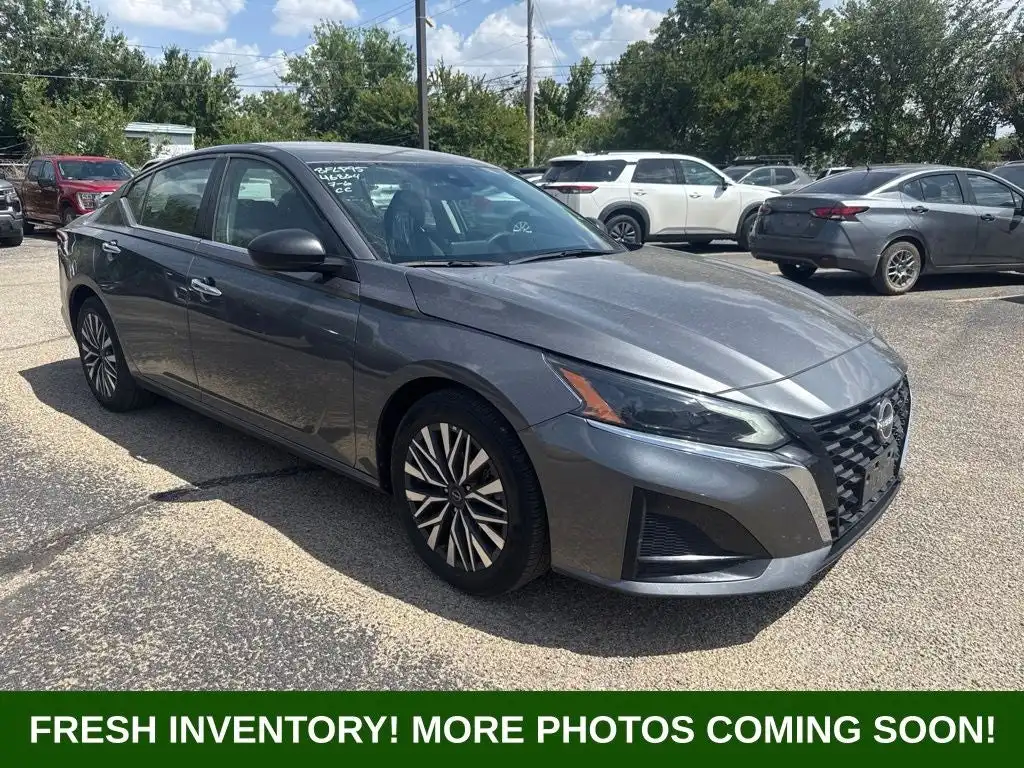 2024 Nissan Altima 2.5 SV's photo