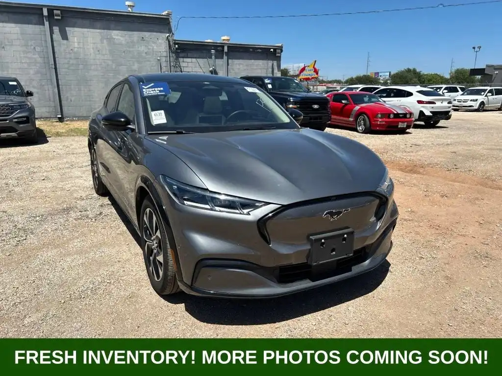 2023 Ford Mustang-Mach-e Premium's photo