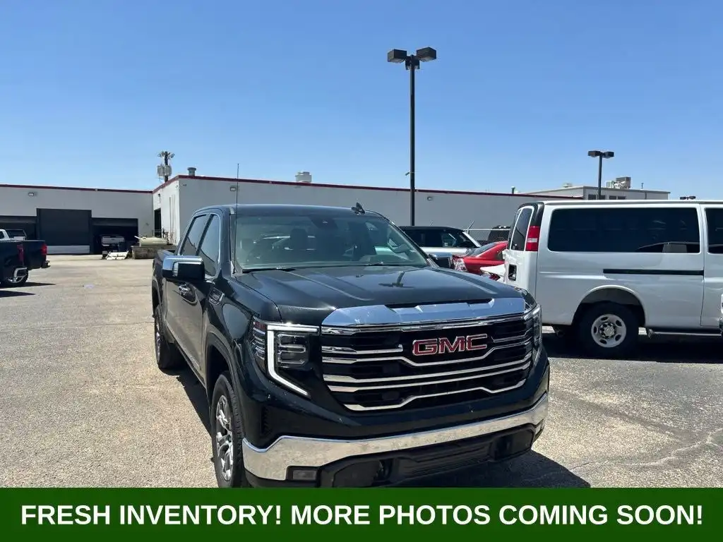2025 GMC Sierra 2WD Crew Cab Short Box SLT's photo