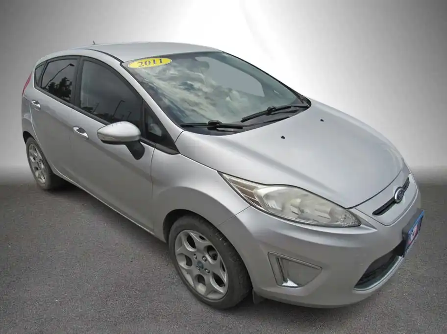 2011 Ford Fiesta SES Hatch's photo