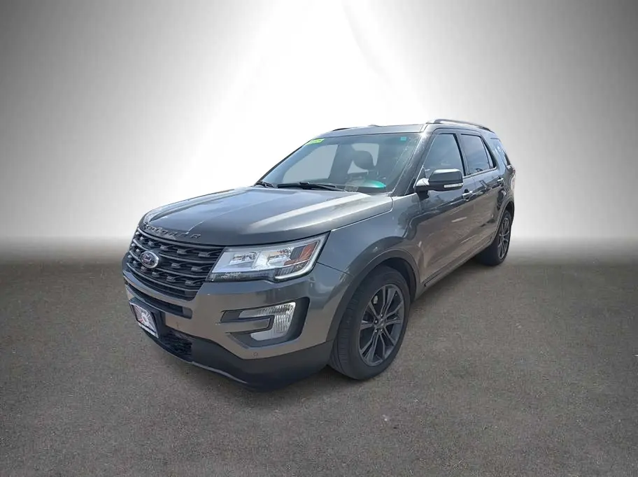 2017 Ford Explorer XLT 4WD photo 4