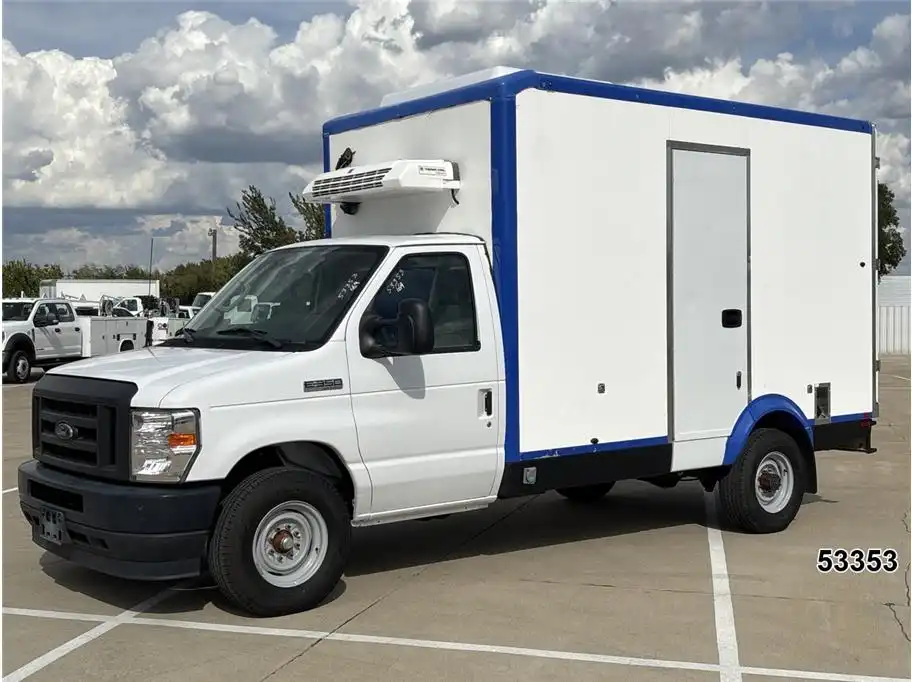 2023 Ford E-Series SRW E-350 Super Duty 138 in WB's photo