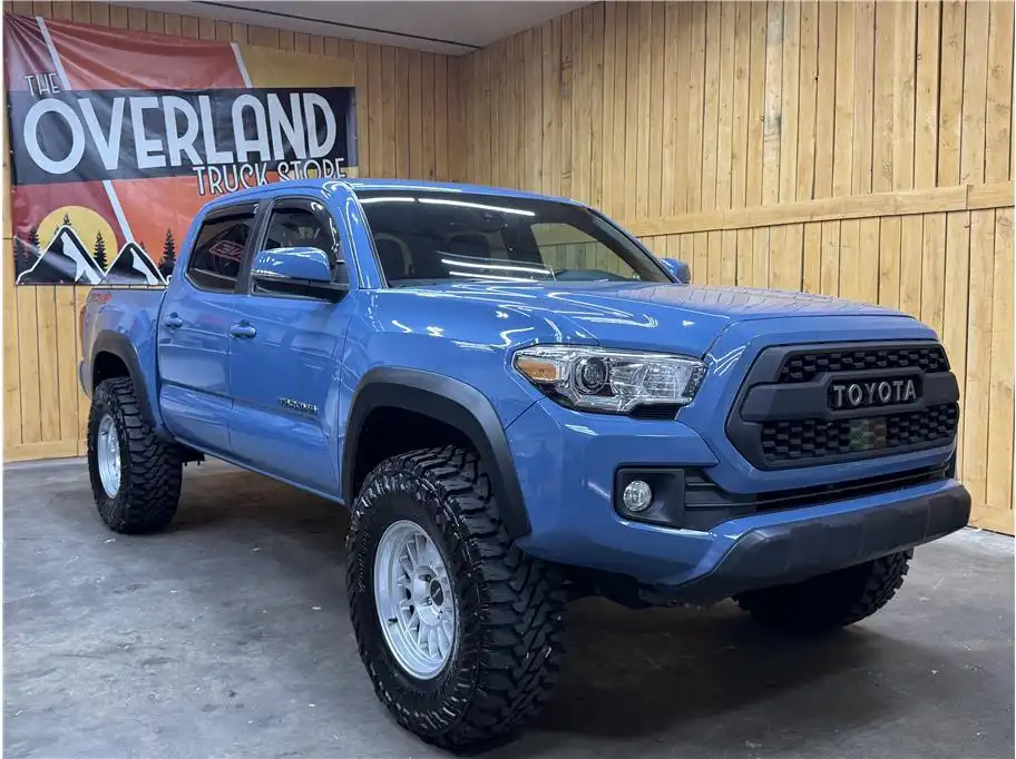 2019 Toyota Tacoma TRD Off Road Double Cab 4WD V6 M/T SB's photo