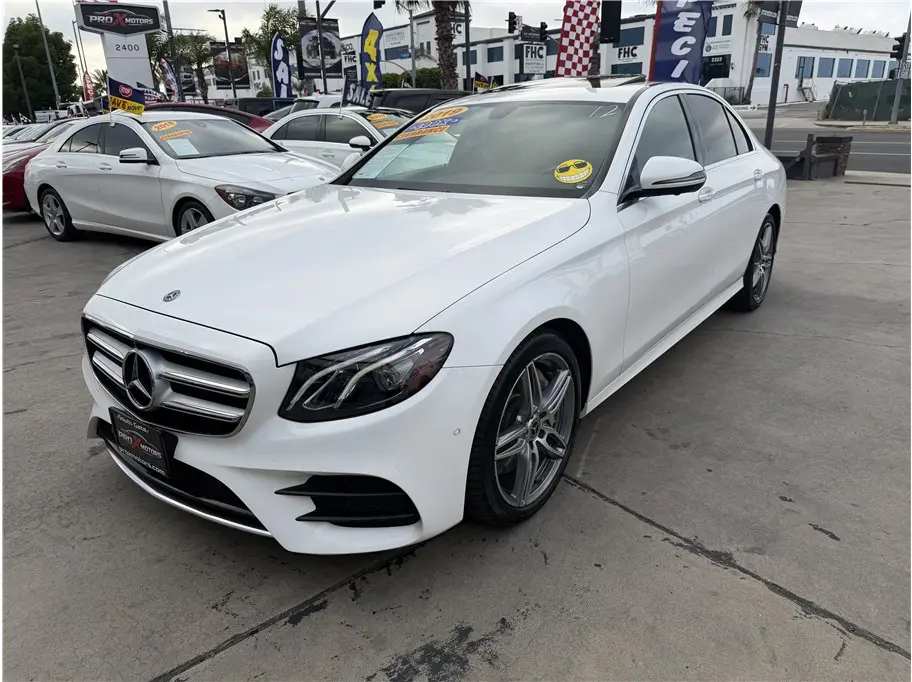 2019 Mercedes-Benz E-Class E300 photo 3