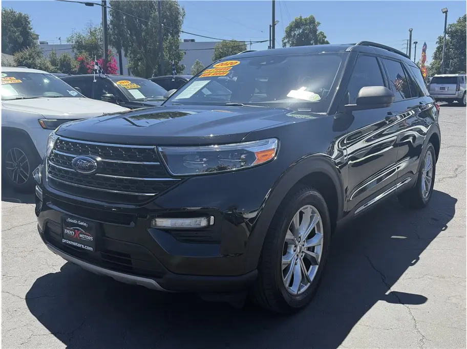 2020 Ford Explorer XLT 4WD photo 3