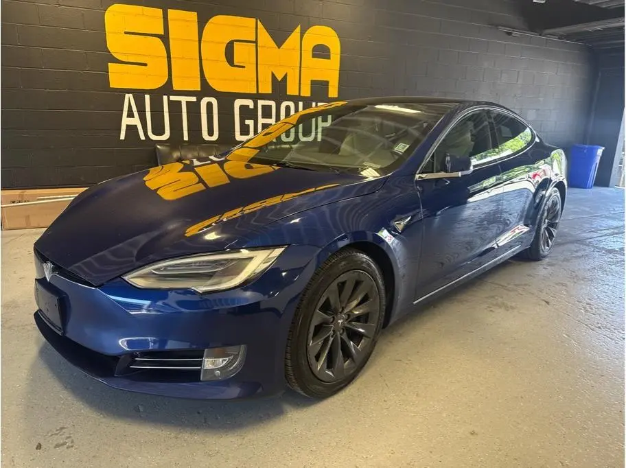 2020 Tesla Model S Long Range Plus photo 5