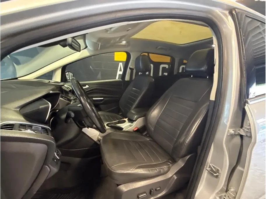 2013 Ford C-Max Energi SEL photo 5