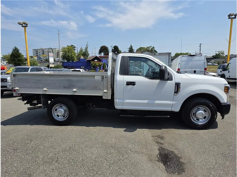 2019 Ford F-250 XL Regular Cab 8' Box photo 5