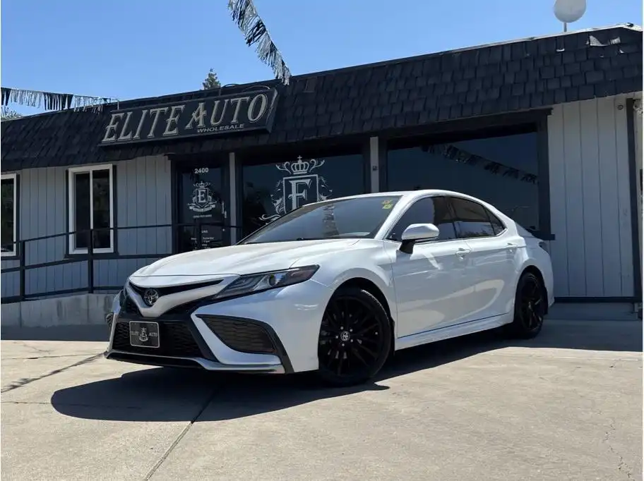 2021 Toyota Camry 2.5 Auto XSE's photo